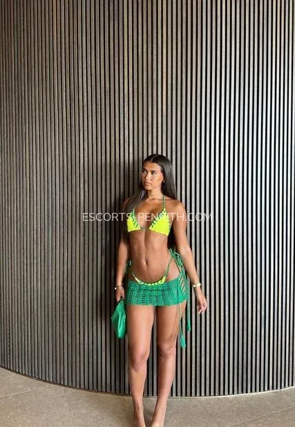 Escorts Penrith Nieves — 1