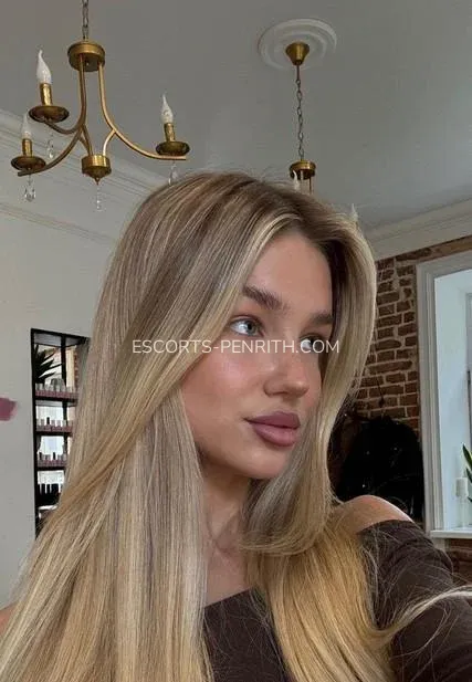 Escorts Penrith Laura — 3