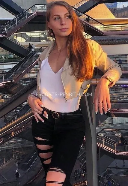 Escorts Penrith Lillian — 2