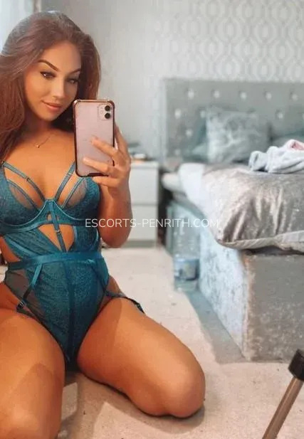 Escorts Penrith Laura — 5