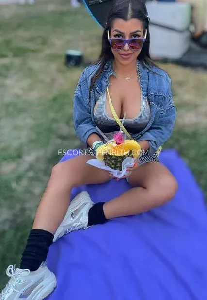 Escorts Penrith Sara — 9