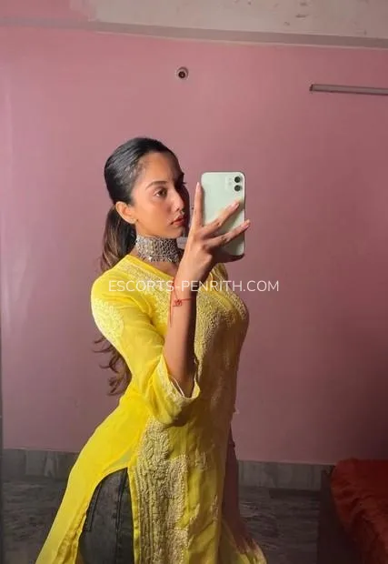 Escorts Penrith Yvonne — 2
