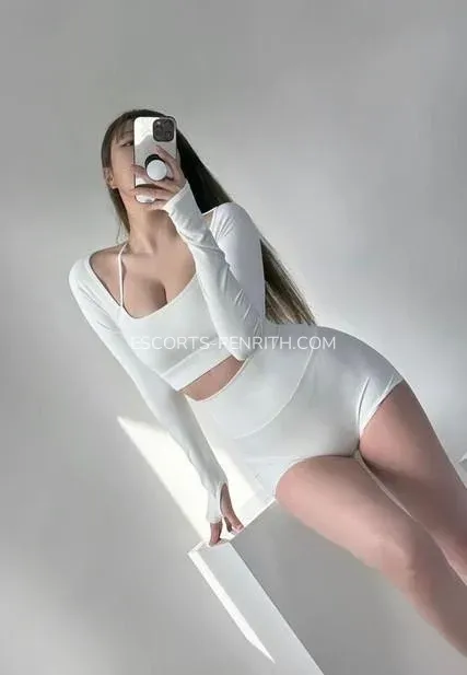 Escorts Penrith Laura — 4