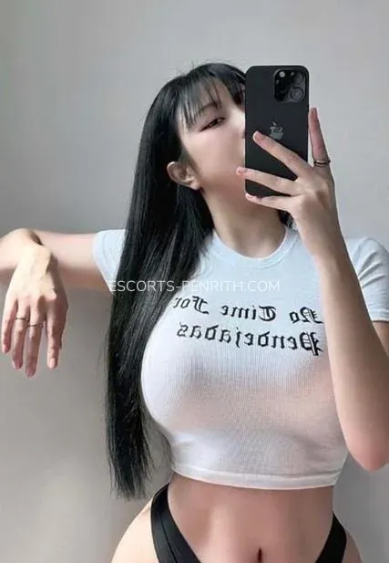 Escorts Penrith Paris — 4