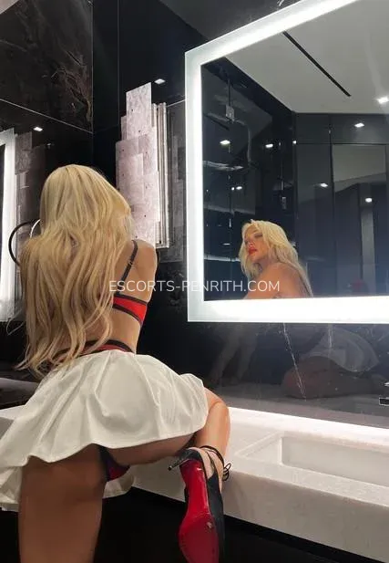 Escorts Penrith Elisabeth — 5