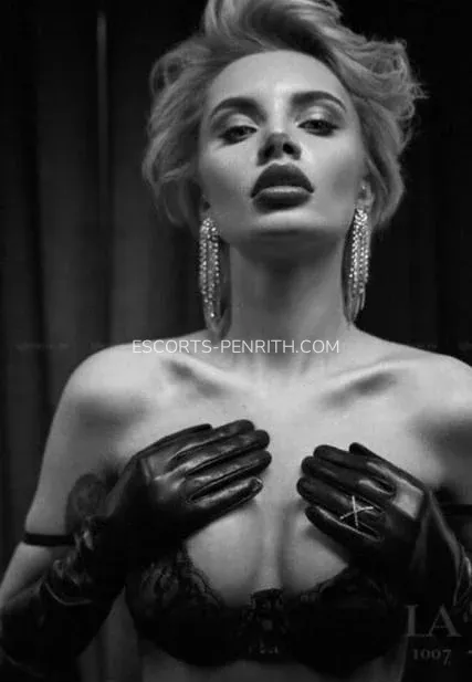 Escorts Penrith Lovisa — 3