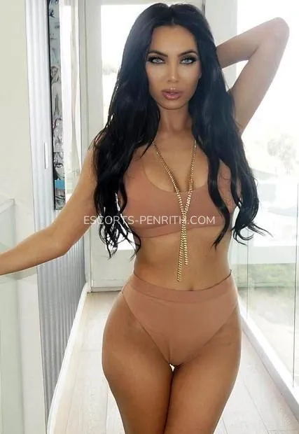 Escorts Penrith Sofie — 2