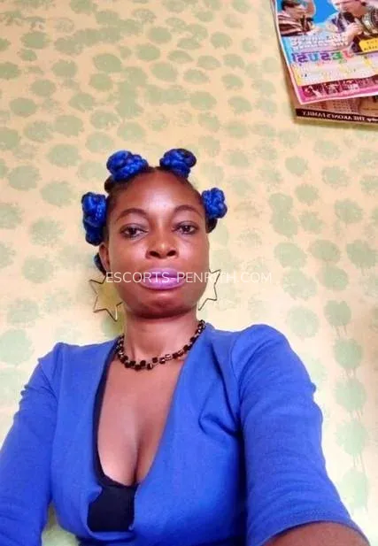 Escorts Penrith Paris — 5