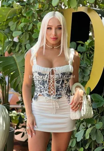 Escorts Penrith Agata — 4