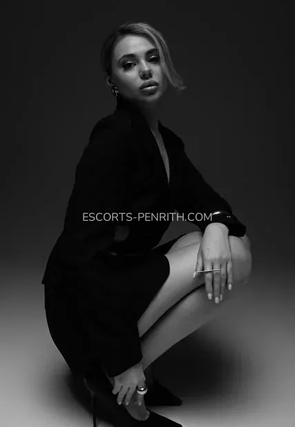 Escorts Penrith Julia — 5