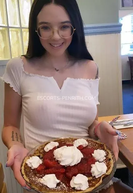 Escorts Penrith Helen — 3