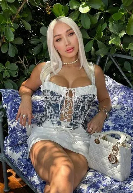 Escorts Penrith Agata — 1