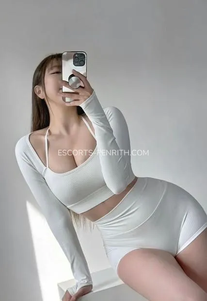 Escorts Penrith Laura — 2