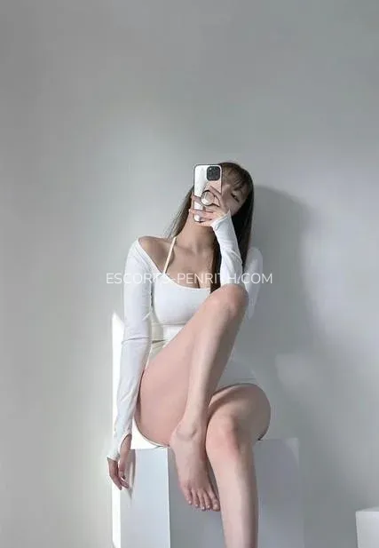 Escorts Penrith Laura — 1
